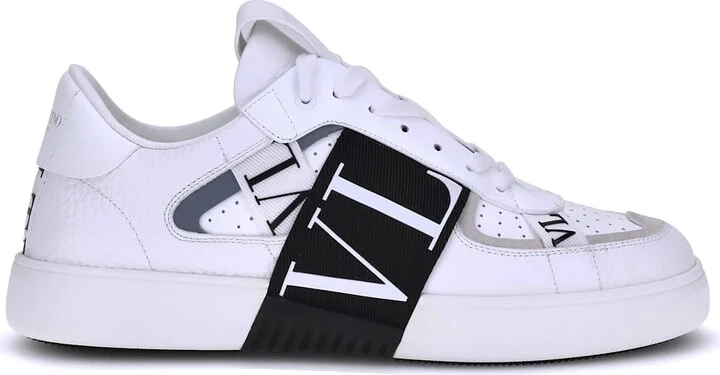 Low-top Sneakers