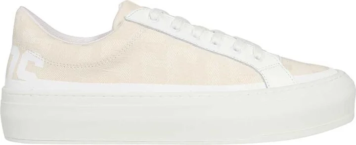 Low-top Sneakers