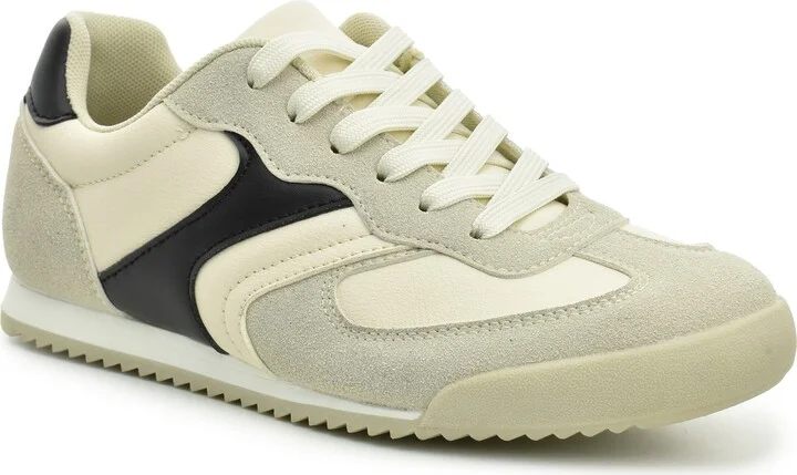 Low Top Sport Sneaker
