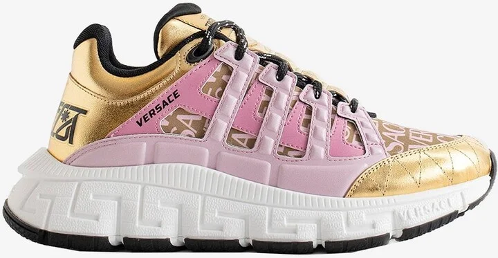 Low-Top Trigreca Sneakers