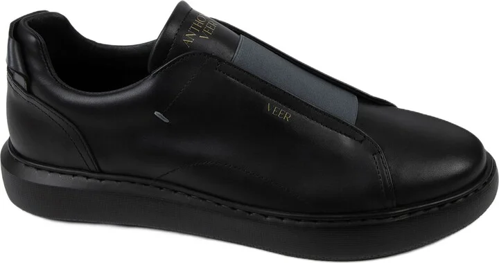 Lucas Laceless Sneaker