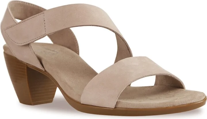 Lucia Sandal