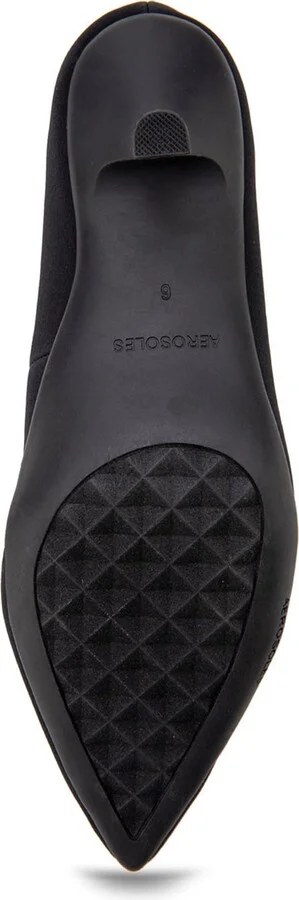 Ludlow Kitten Heel Pump - Image 6