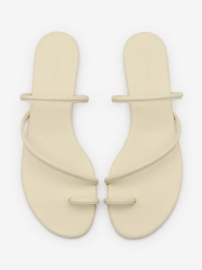 Ludo Toe Ring Strappy Flat Sandal - Image 2