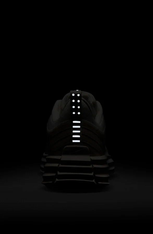 Lunar Roam Sneaker - Image 10
