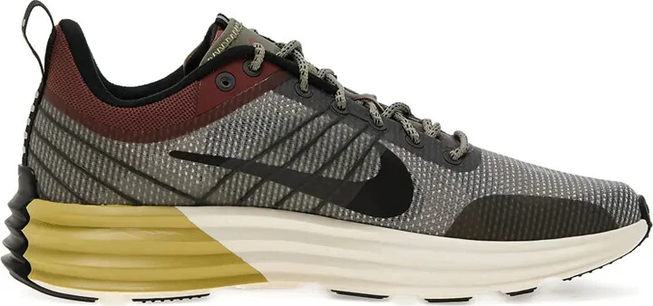 Lunar Roam sneakers
