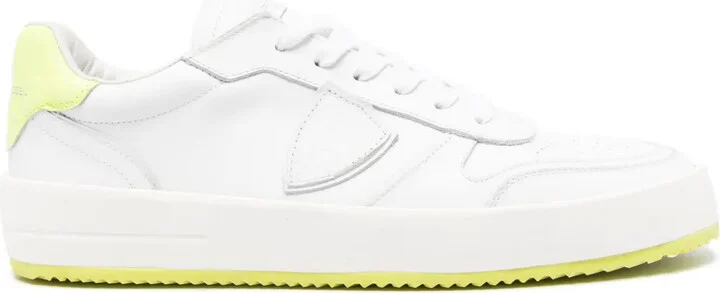 Lyon logo-patch sneakers