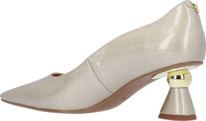 Lysandra Pump - Image 2