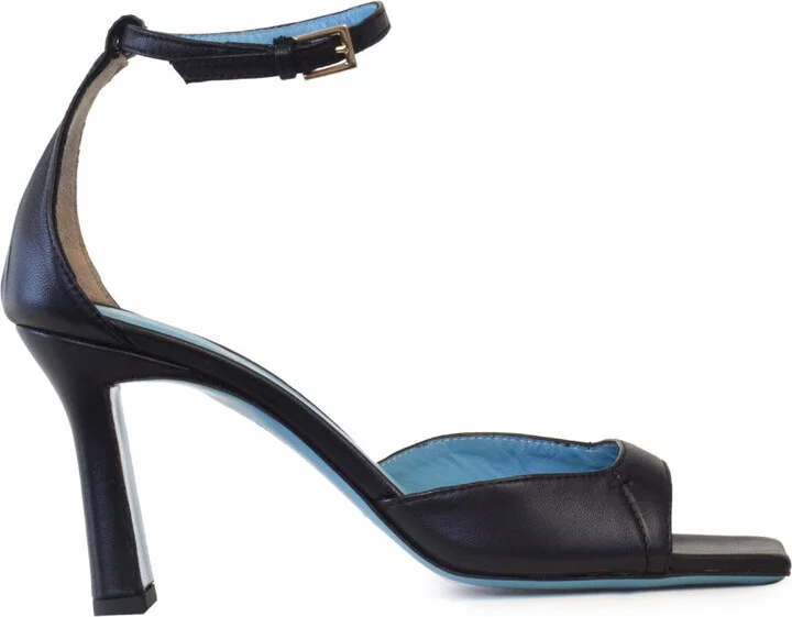 Lyvia Ankle Strap In Black Parmasoft