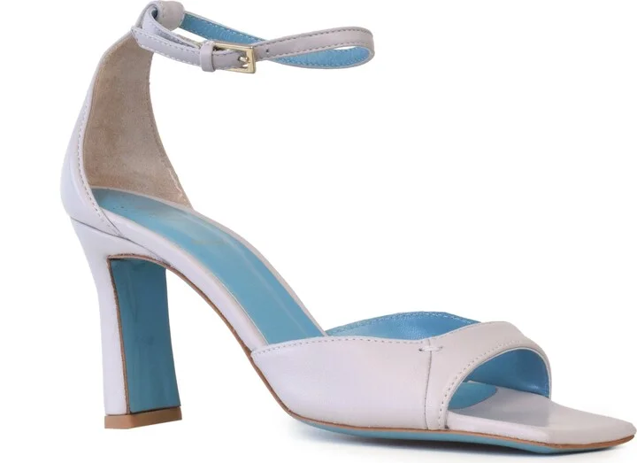 Lyvia Sandal