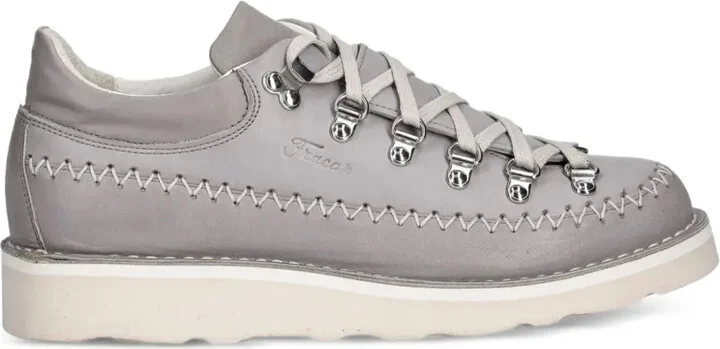 M122 sneakers