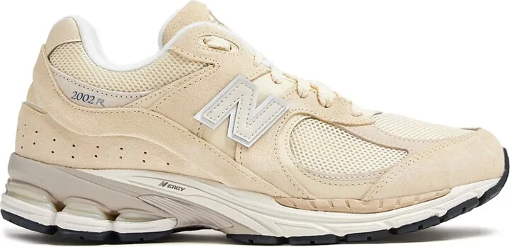 M2002R sneakers