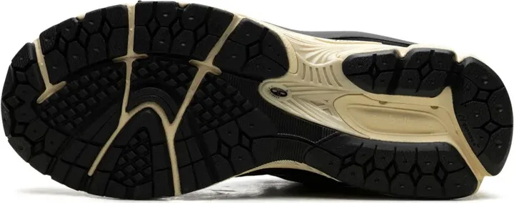 M2002R "Vintage Black White" sneakers - Image 5