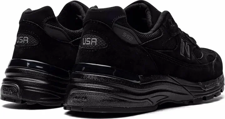 M992EA "Triple Black" sneakers - Image 3