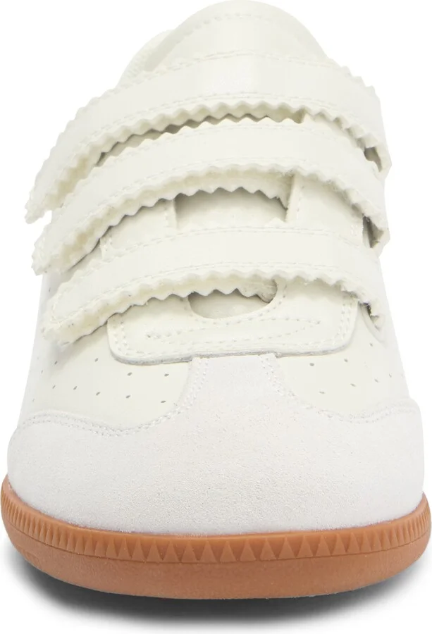 Mabell Low Top Sneaker - Image 3