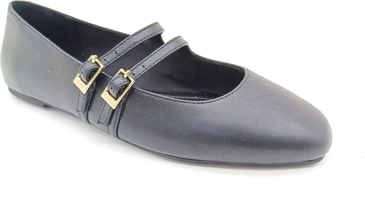 Mackenzie Mary Jane Flat