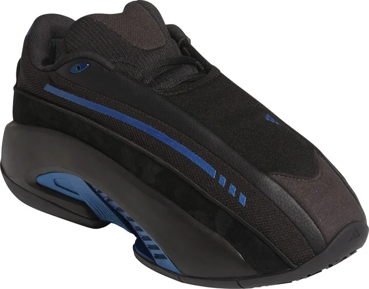 Mad Iiinfinity Low Basketball Sneaker