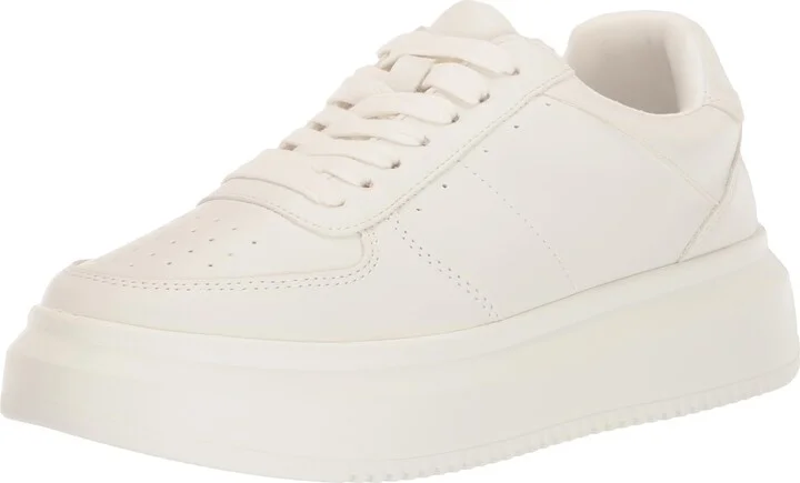 Madden Girl Women's Spiriit Sneaker