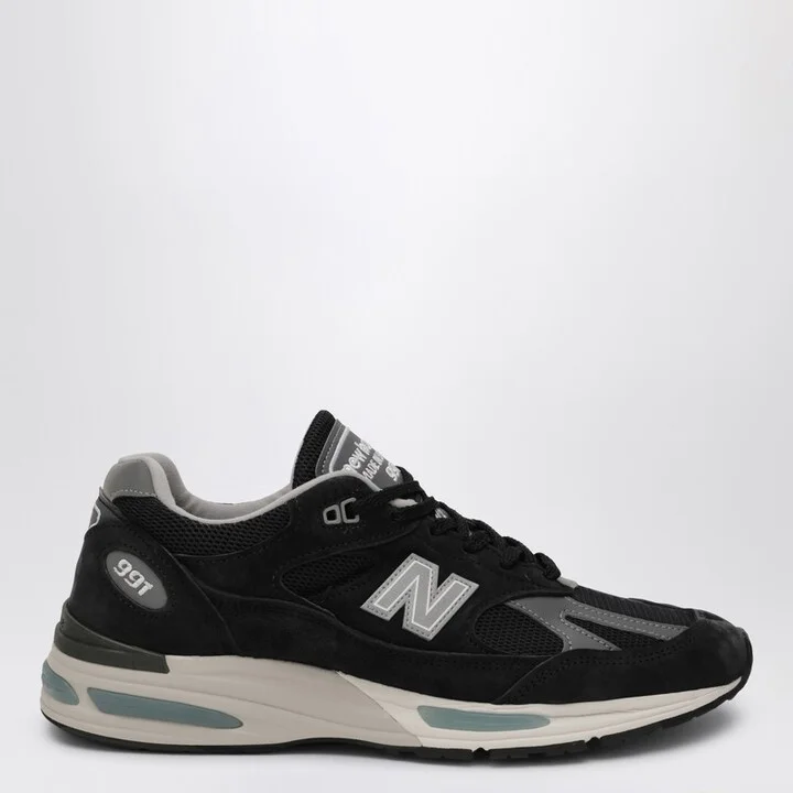 Made in UK 991v2 Sneakers in Black