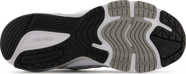 Made in USA 990 v6 Sneaker - Image 3
