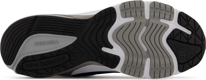 Made in USA 990 v6 Sneaker - Image 11