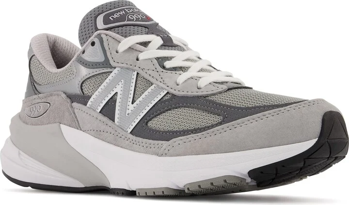 Made in USA 990 v6 Sneaker
