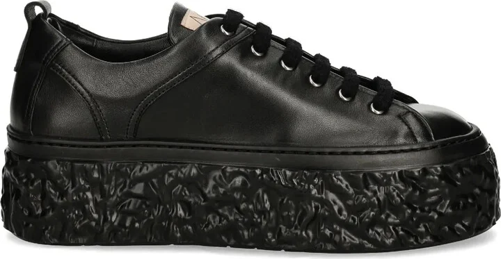 Magma sneakers