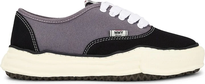 Maison MIHARA YASUHIRO Baker Vintage Color Original Sole Canvas Low-Top Sneaker in Black