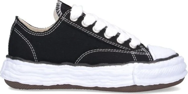Maison Mihara Yasuhiro Round-Toe Lace-Up Sneakers