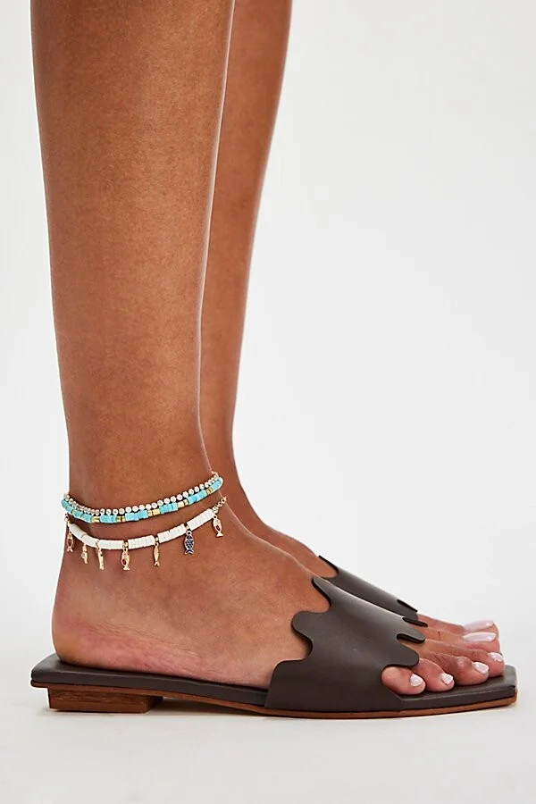 Mallawi Slide Sandals