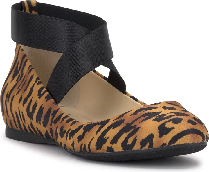 Mandayss Ankle Strap Ballet Flat