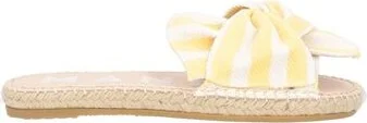 Pastel yellow