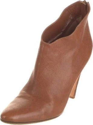 Manolo Blahnik - Image 2