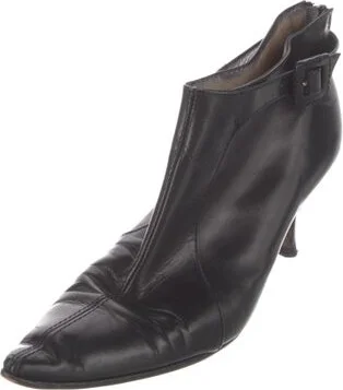 Manolo Blahnik - Image 2