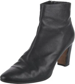 Manolo Blahnik - Image 2