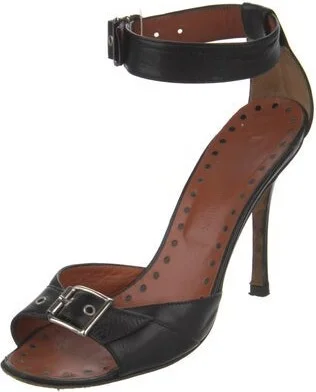 Manolo Blahnik - Image 2