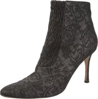 Manolo Blahnik - Image 2