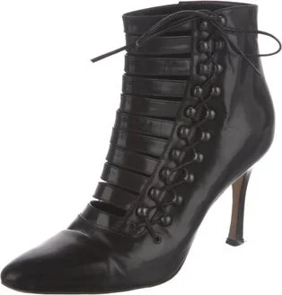 Manolo Blahnik - Image 2