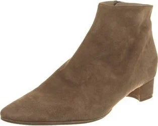 Manolo Blahnik - Image 2