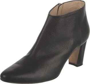 Manolo Blahnik - Image 2