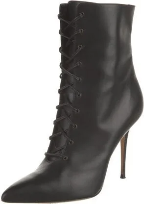 Manolo Blahnik - Image 2
