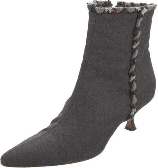 Manolo Blahnik - Image 2