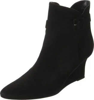 Manolo Blahnik - Image 2