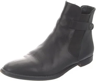 Manolo Blahnik - Image 2