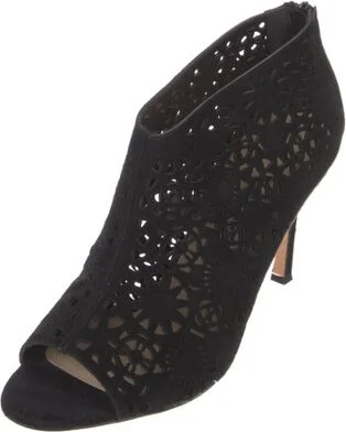 Manolo Blahnik - Image 2