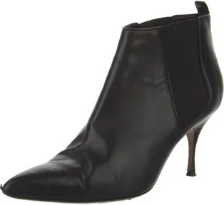 Manolo Blahnik - Image 2