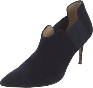 Manolo Blahnik - Image 2