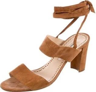 Manolo Blahnik - Image 2