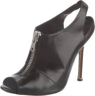 Manolo Blahnik - Image 2