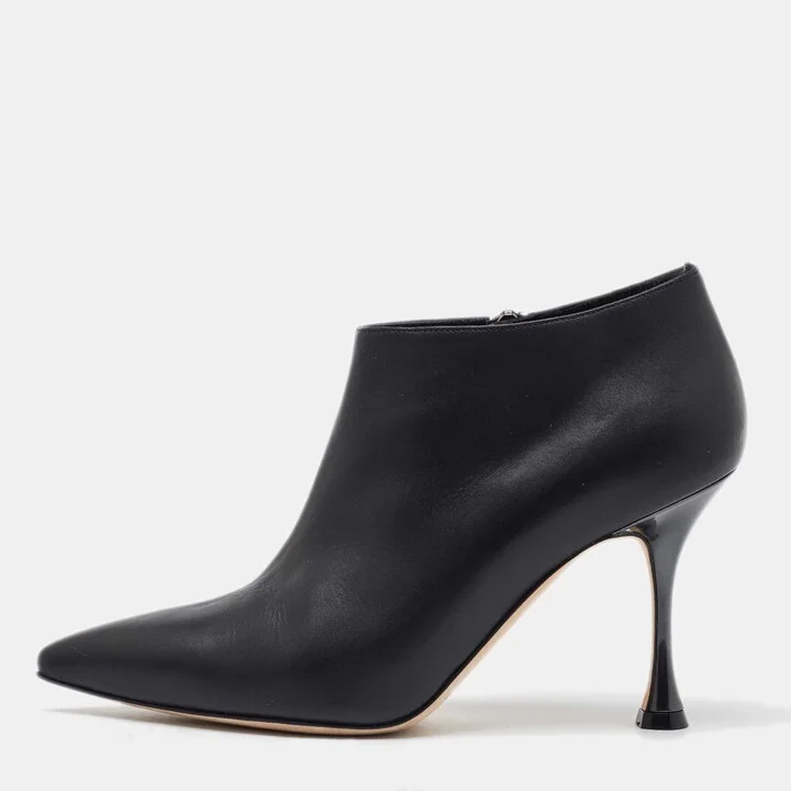 Manolo Blahnik Black Leather Pointed Toe Ankle Length Boots Size 37.5